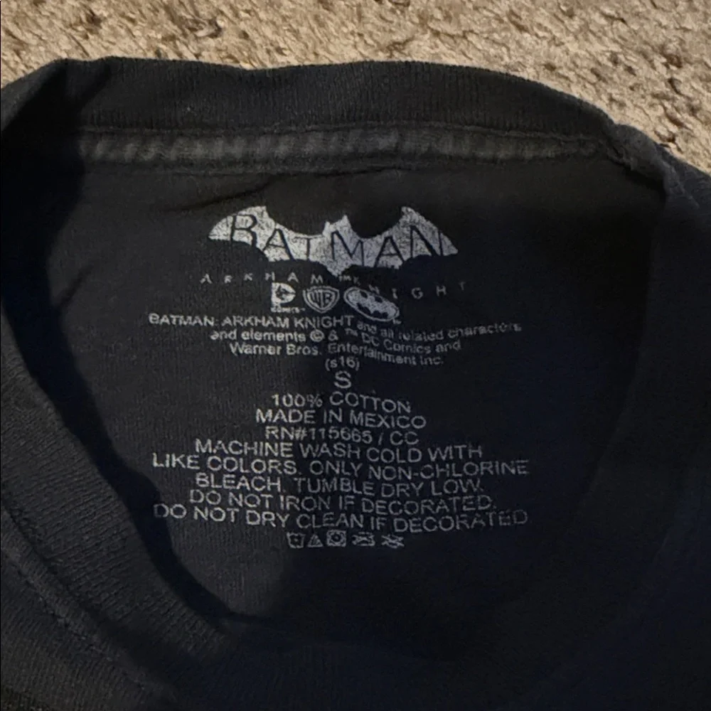 DC Comics Batman Arkham Knight: Red Hood Black Tee - Picture 2 of 3